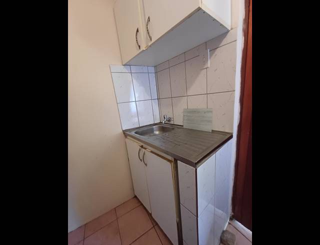 1 BEDROOM PROPERTY TO RENT IN CAVERSHAM GLEN